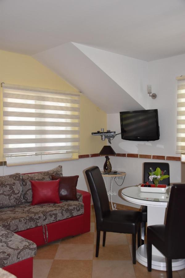 Apartments Scepanovic Tivat Eksteriør bilde