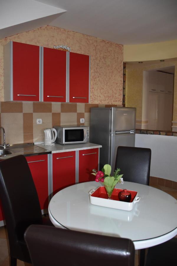 Apartments Scepanovic Tivat Eksteriør bilde