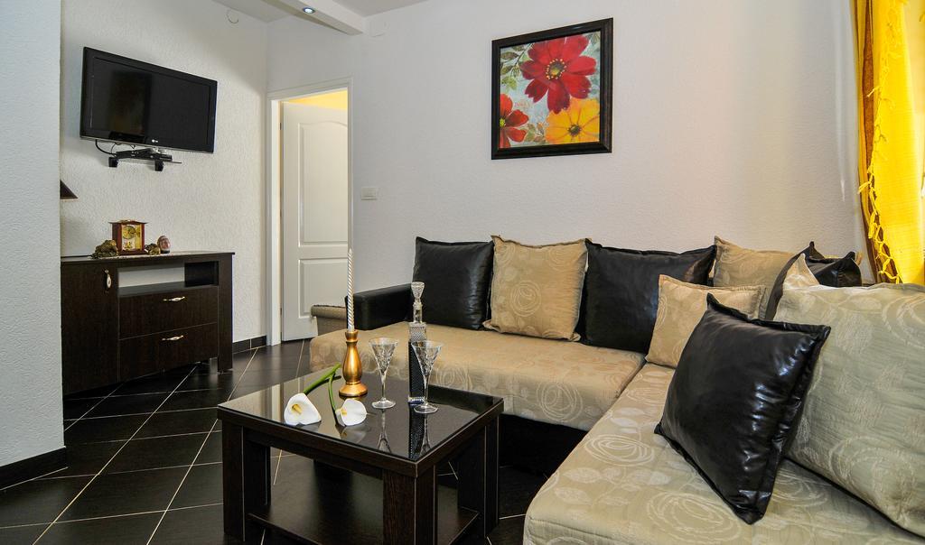 Apartments Scepanovic Tivat Eksteriør bilde