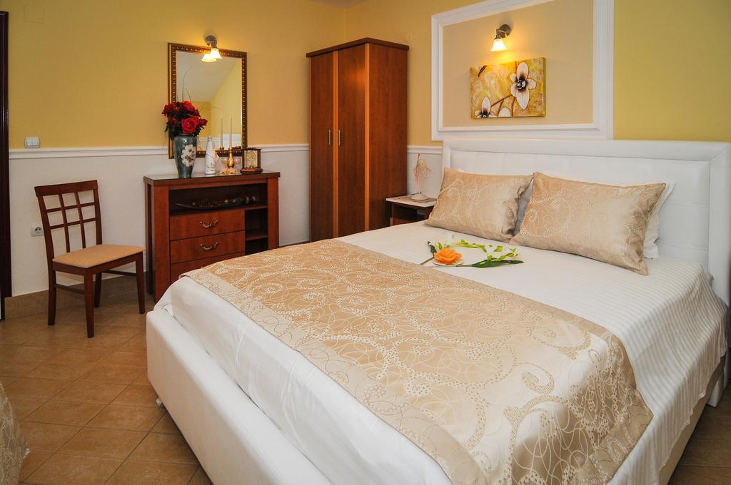 Apartments Scepanovic Tivat Eksteriør bilde