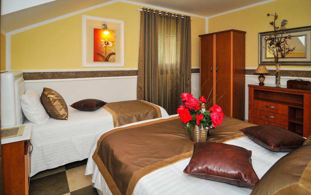 Apartments Scepanovic Tivat Eksteriør bilde